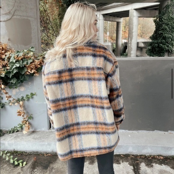 MOUNTAIN LAUREL- Plaid Wool Jacket - Picture 7 of 15